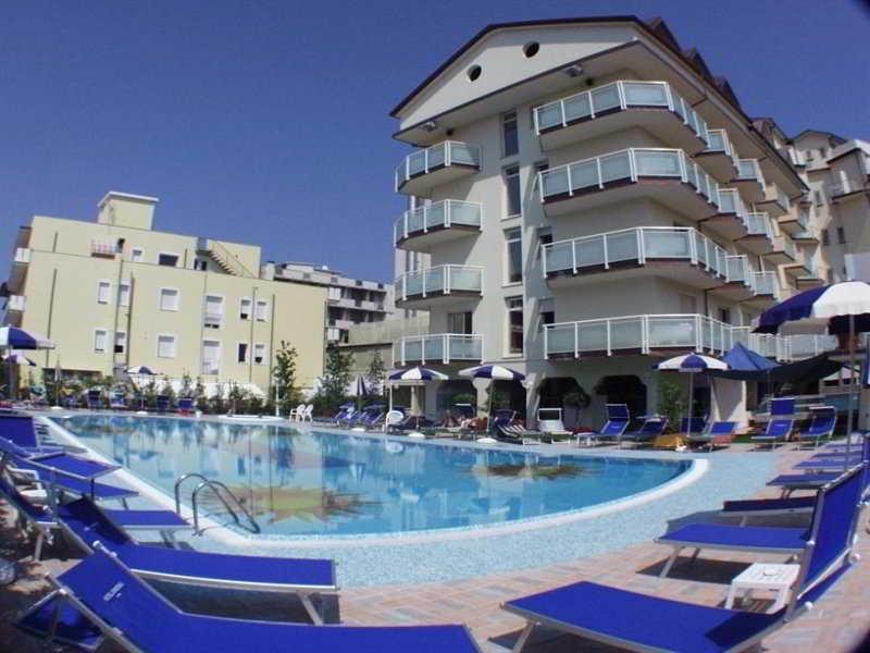 Universal Hotel Cervia Kültér fotó