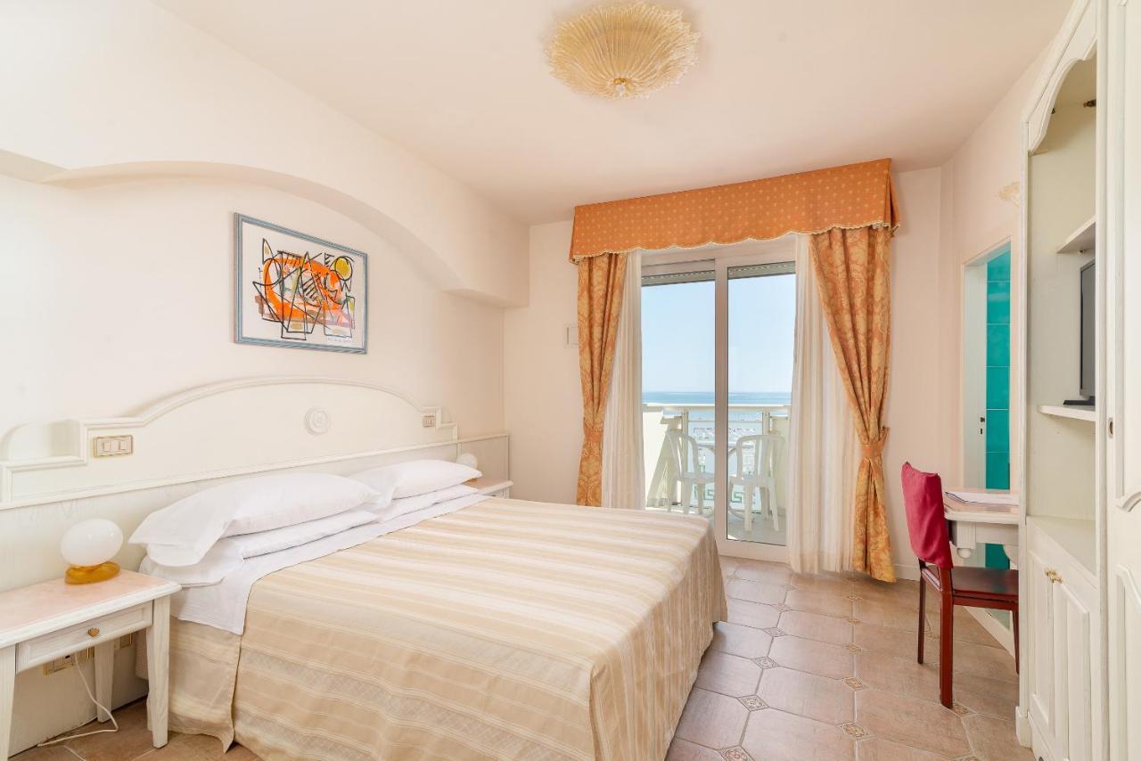 Universal Hotel Cervia Kültér fotó
