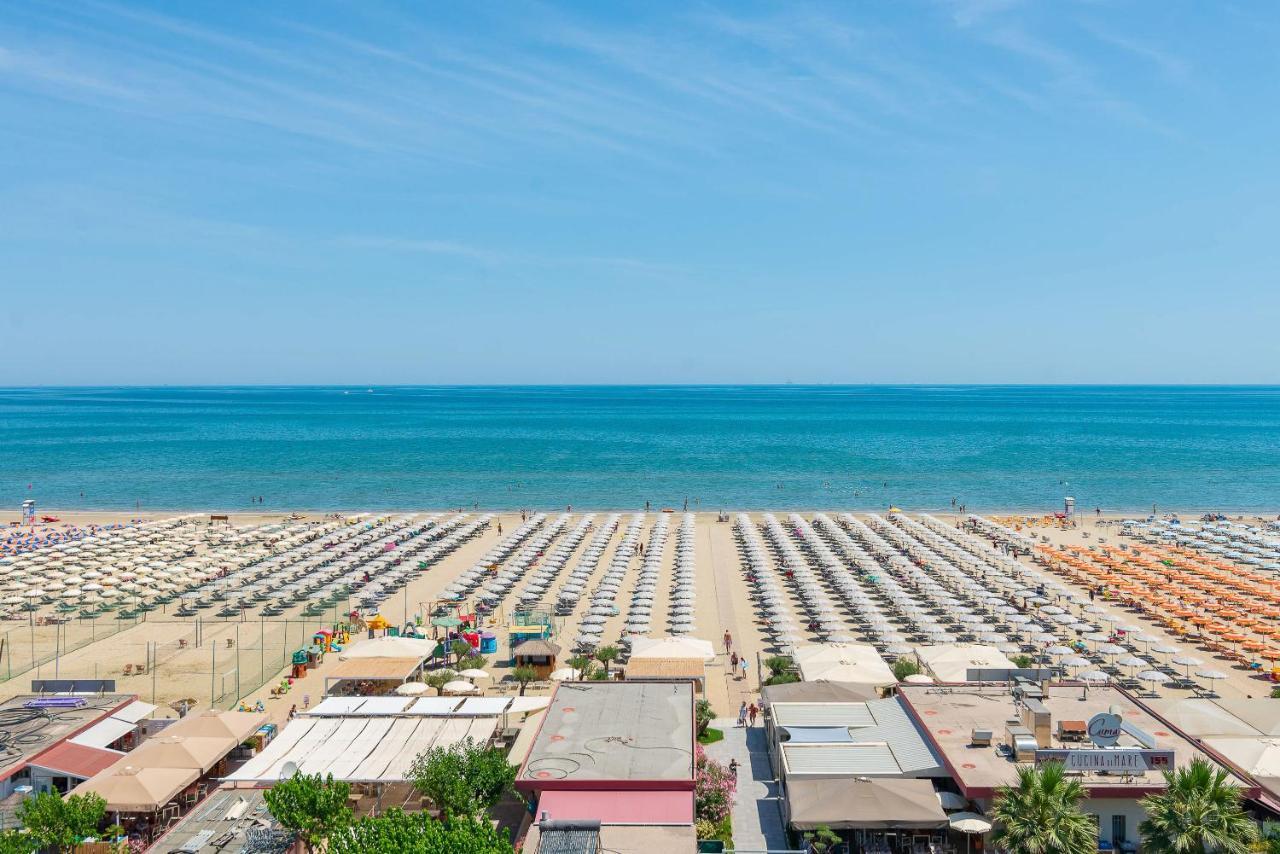 Universal Hotel Cervia Kültér fotó