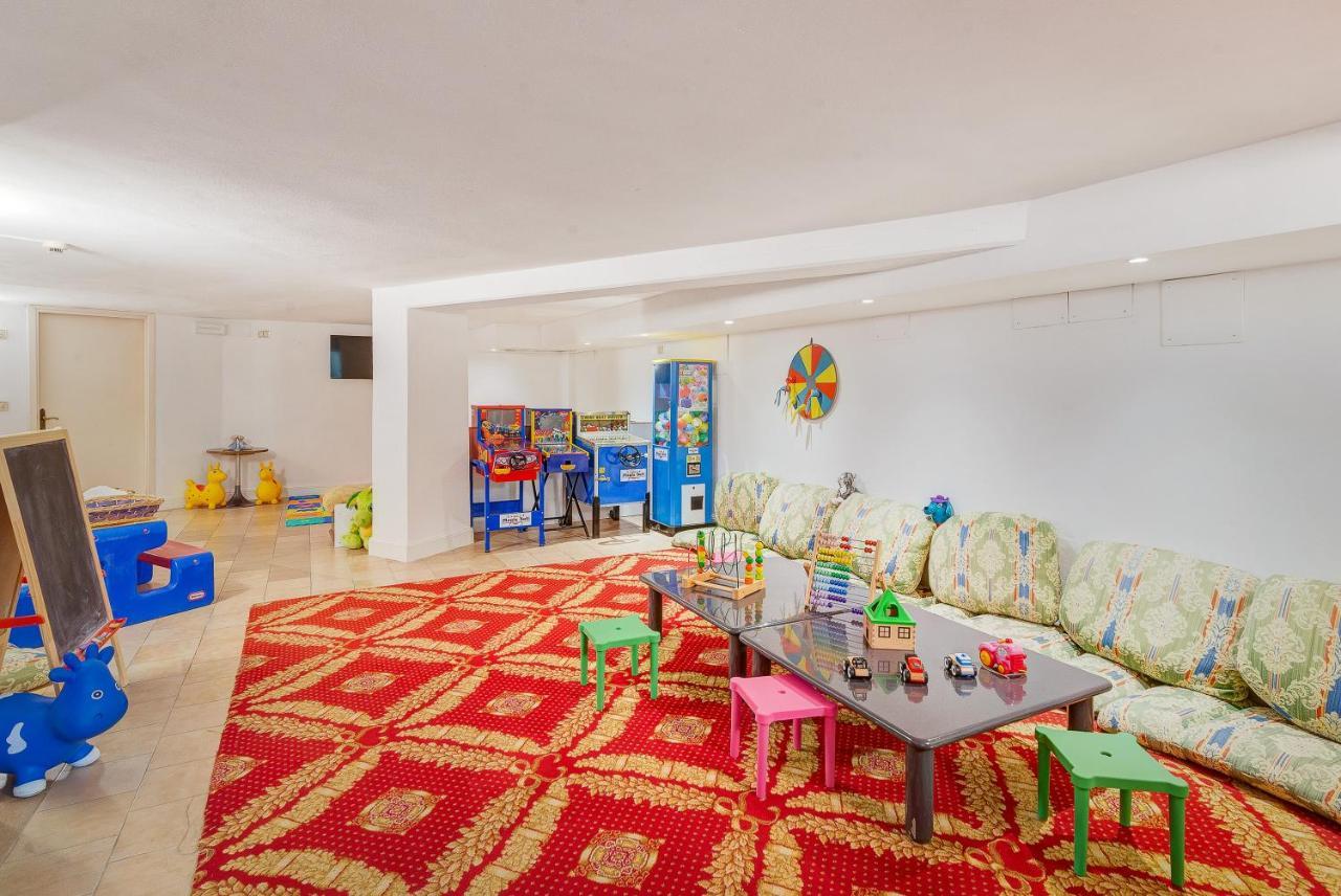 Universal Hotel Cervia Kültér fotó